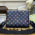 Louis Vuitton Coussin MM M21204 M21209